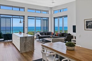 Luxury Penthouse, 3 Bedrooms, Ocean View (Oceanus) | Living area | TV