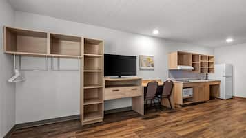 Desk, free WiFi, bed sheets