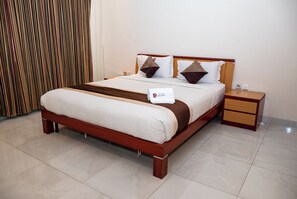 تجهيزات عازلة للصوت ومكواة/لوح كي وواي فاي مجانًا