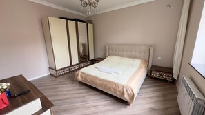 3 habitaciones, wifi gratis y ropa de cama 