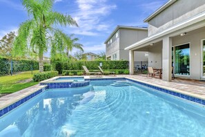 Pool - Glorious Home near Disney with Private Pool, Game Room and Waterpark & Resort. (Kissimmee)