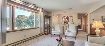 Watertown Home w/ Yard: 1 Mi to Echo Lake Park!