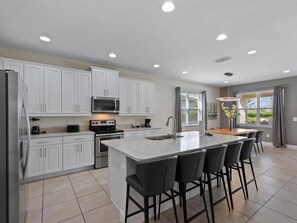 冰箱、烤箱、炉灶、洗碗机