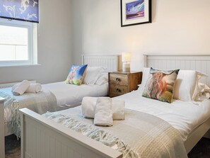 2 bedrooms, free WiFi, bed sheets - 2 bedroom accommodation in Newsham, near Barnard Castle (Newsham, near Barnard Castle)