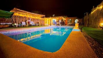 Piscine extérieure