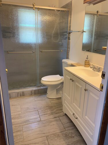 3-bedroom house in charming Champaign 6 minutes from State Farm Center