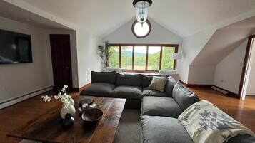 TV connectée, cheminée