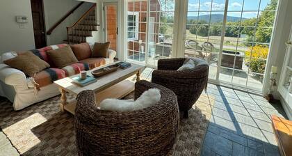 10 Acre Country Estate with Pool, Hot Tub & Views!