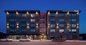 Exterior - Sleepover | Elegant 1BD/1BA - Downtown Des Moines (Des Moines)