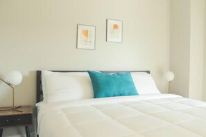 1 bedroom, free WiFi, bed sheets - Sleepover: Elegant 1BD/1BA + Gym - Downtown Des Moines (Des Moines)