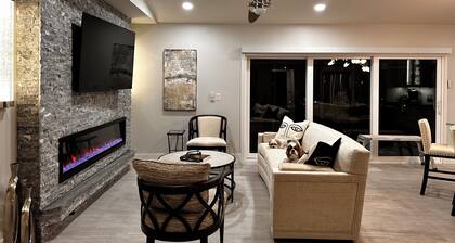 Punta Gorda 2/2, Designer Renovated Punta Gorda Home in Isles Yacht Club Marina