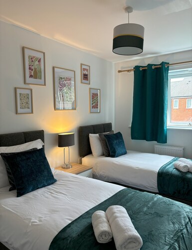 Delight Marvel- Waltham Place 3 bedroom house