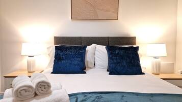 3 bedrooms, iron/ironing board, WiFi, bed sheets