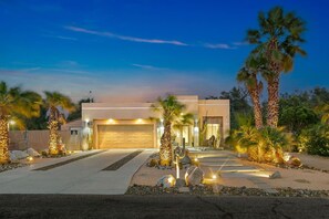 Exterior - Gorgeous Tranquil Desert Retreat (Desert Hot Springs)