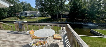 Water front home on canal with large patio, space for boat, & gas grill