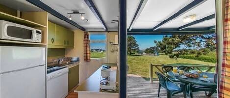 Refrigerador, microondas, parrilla de estufa y lavavajillas