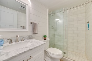 Towels - Lake Huron Waterfront Escape: Kayak, Fish & Swim (De Tour Village)