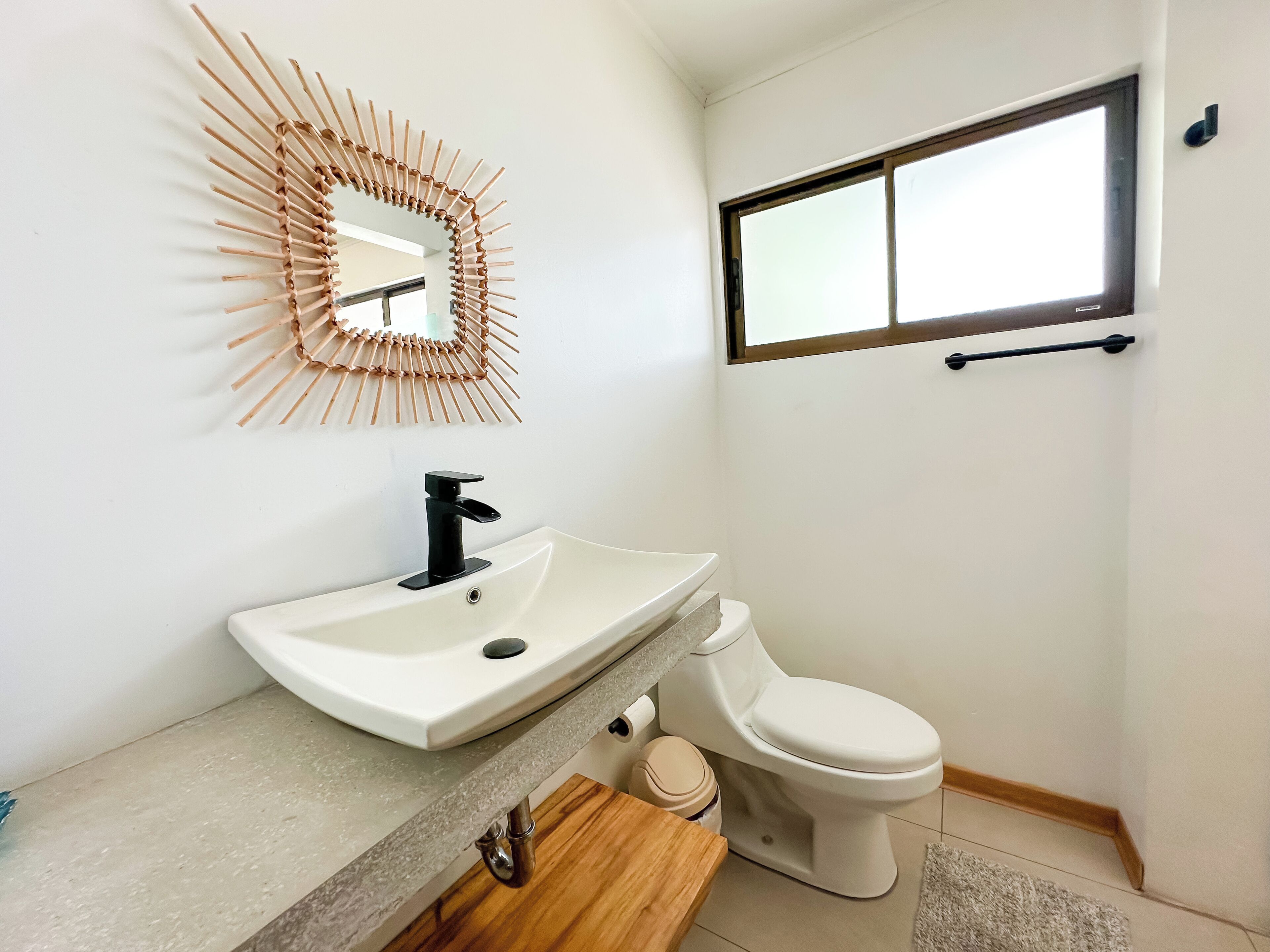 Handtücher, Seife, Toilettenpapier