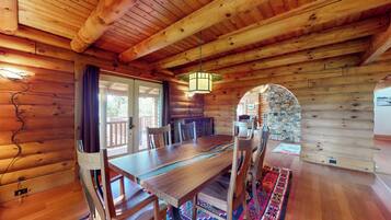 تناول الطعام