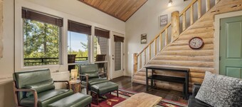 Cozy Cabin in the Pines- 2bd/2br + amenities galore! Closest lodging to Bachelor