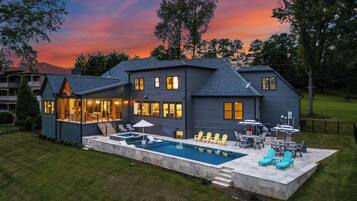 House (5 Bedrooms) | Front of property