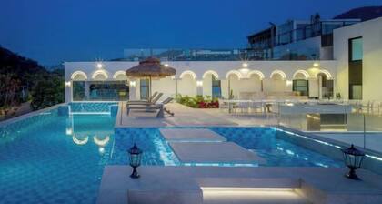 Island Skylight Resort