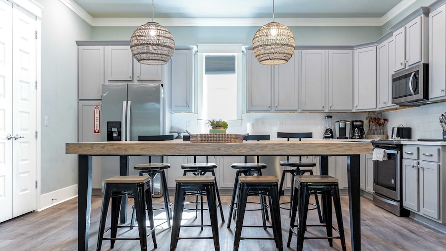 Sungazer Chateau by Avantstay Short Walk to the Beach + Pool Access