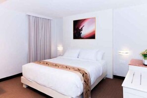Room - Beverly Hotel Batam (Nagoya)