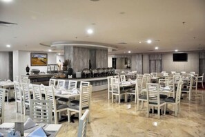 Restaurant - Beverly Hotel Batam (Nagoya)