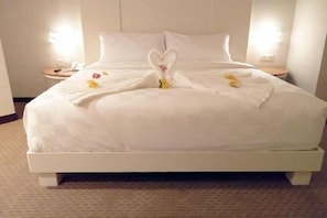 Room - Beverly Hotel Batam (Nagoya)