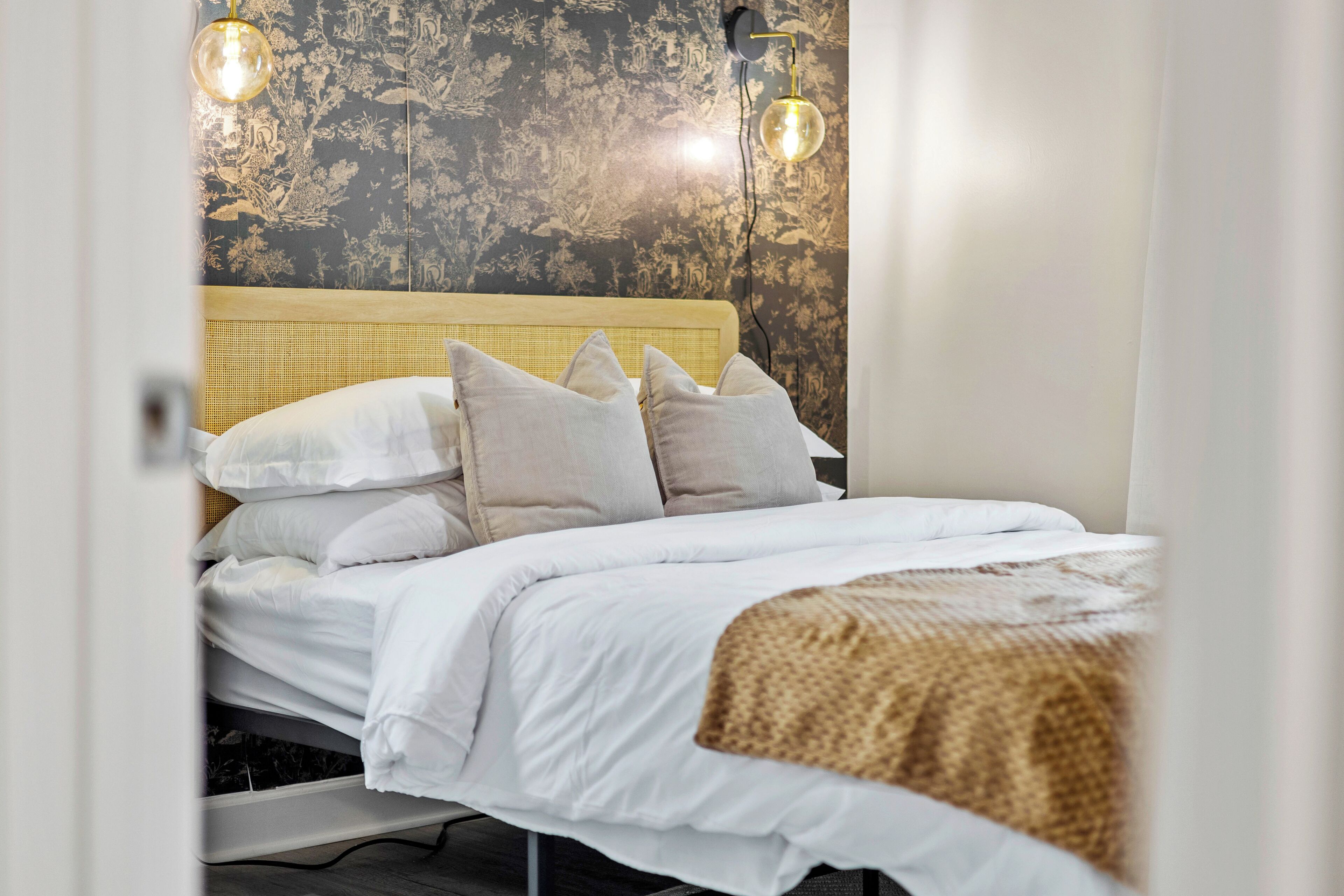 4 chambres, fer et planche à repasser, Wi-Fi, draps fournis