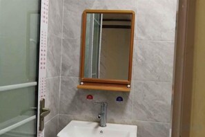 Ảnh chưa phân loại, 3 trong số 8 ảnh, nút