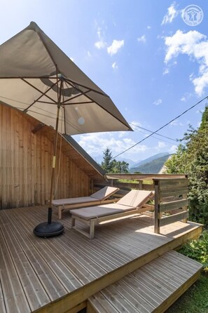 Terrace/patio - LES IRIS - JARRIER - Gîte (JARRIER)