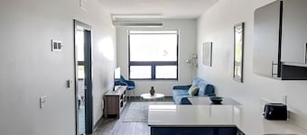 Sleepover | Superior 1BD/1BA - Des Moines