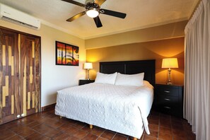 2 makuuhuonetta, silitysrauta/-lauta, Wi-Fi, vuodevaatteet