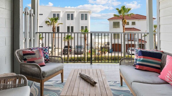 Coastal Retreat At Seascape - Adventure Island, Orange Beach