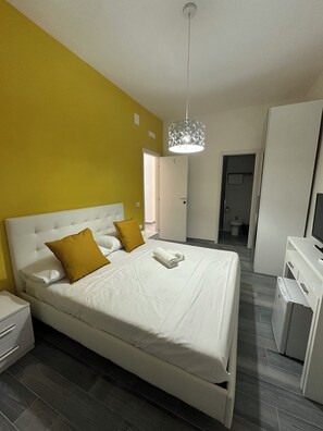 1 bedroom, WiFi, bed sheets - Guest house with direct access to the beach (Portici)