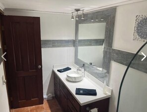 Hair dryer, towels, soap, toilet paper - Tranquility in Tambor

 (Playa)