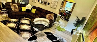 Charming 3-bedroom house with AC, fitness room in awesome Jonesboro