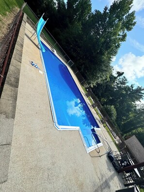 Outdoor pool - Charming 3-bedroom  private oasis with pool. Awesome game room for all ages. (Jonesboro)
