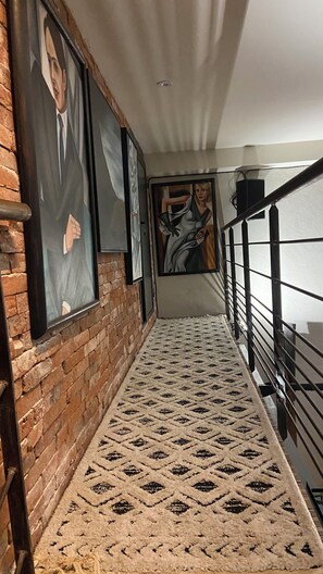 Interior - Grand Loft Dartiste en Avec Équipement Professionnel Audio et Vidéo (Angoulême)