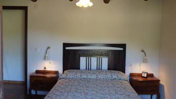 2 bedrooms, bed sheets