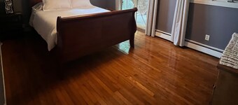 Quiet Pet-Friendly Apt With Large Private Balcony w/ high speed internet