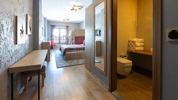 Hochwertige Bettwaren, Daunenbettdecken, Minibar, kostenlose Babybetten