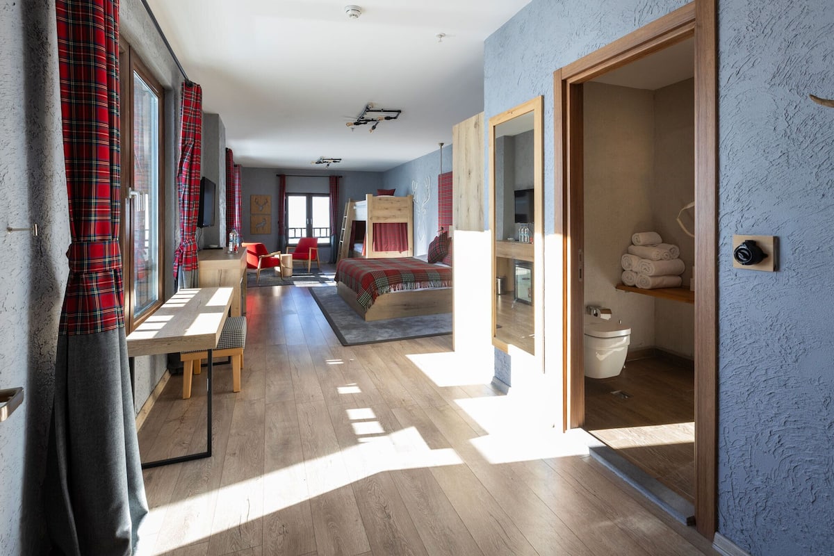 Hochwertige Bettwaren, Daunenbettdecken, Minibar, kostenlose Babybetten