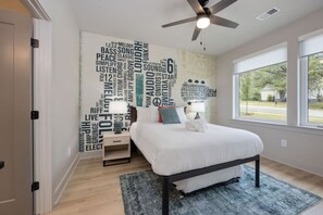 4 habitaciones, escritorio, tabla de planchar con plancha y wifi 