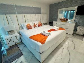 4 bedrooms, WiFi, bed sheets