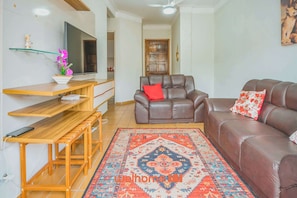 TV - Apartamento a 13min da Praia da Enseada no Guarujá (Guarujá)