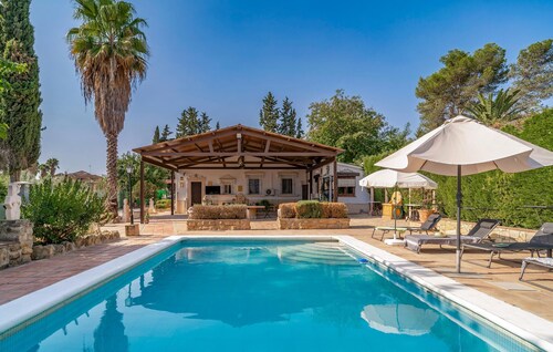 Amazing home in Montilla with WiFi