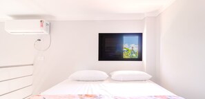 1 bedroom, WiFi, bed sheets - Studio em Caraguatatuba 8min da Praia (Caraguatatuba)